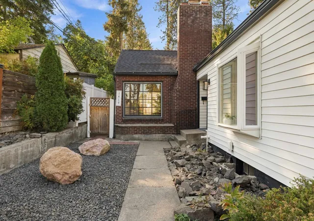 Photo 3 of Single family home for sale at 1419 W 17th Avenue, Spokane, WA 99203 | MLS# 202625375 | Listing updated on 2026-10-06