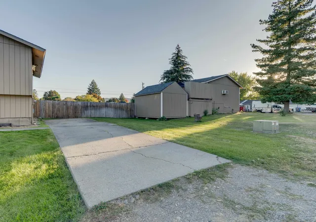 Photo 3 of Single family home for sale at 11922 E 24th Avenue, Spokane Valley, WA 99206 | MLS# 202625376 | Listing updated on 2026-10-09
