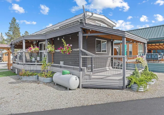 Photo 1 of Manufactured home for sale at 24 Pathfinder Ln, Usk, WA 99180 | MLS# 202625388 | Listing updated on 2026-10-06