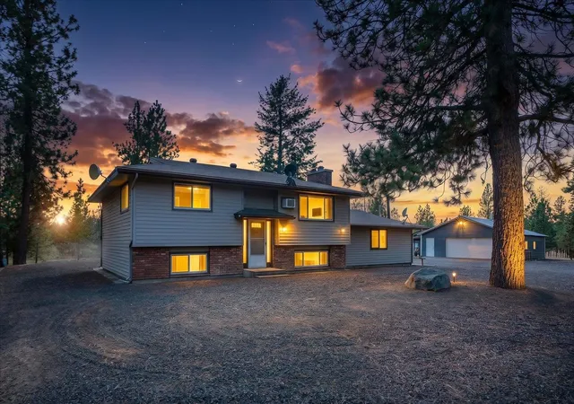 Photo 3 of Single family home for sale at 16413 W Four Mound Rd, Nine Mile Falls, WA 99026 | MLS# 202625393 | Listing updated on 2026-10-07