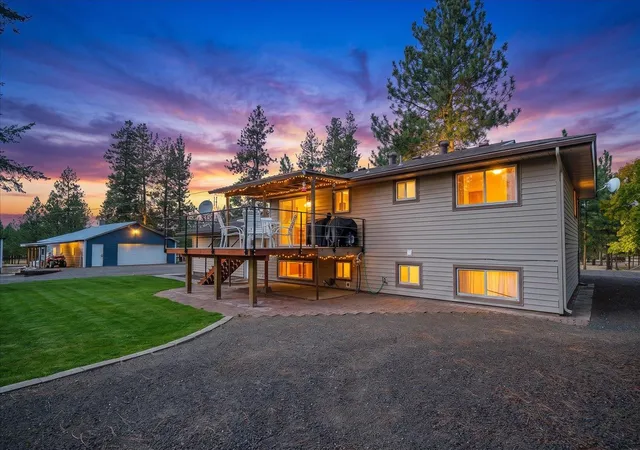 Photo 4 of Single family home for sale at 16413 W Four Mound Rd, Nine Mile Falls, WA 99026 | MLS# 202625393 | Listing updated on 2026-10-07