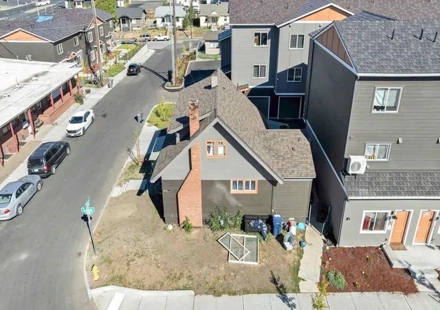 Photo 4 of Multi family home for sale at 3134 N A & B Stuart St, Spokane, WA 99207 | MLS# 202625405 | Listing updated on 2026-10-07