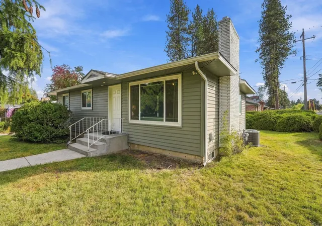 Photo 1 of Single family home for sale at 621 W Barnes Rd, Spokane, WA 99218 | MLS# 202625408 | Listing updated on 2026-10-07