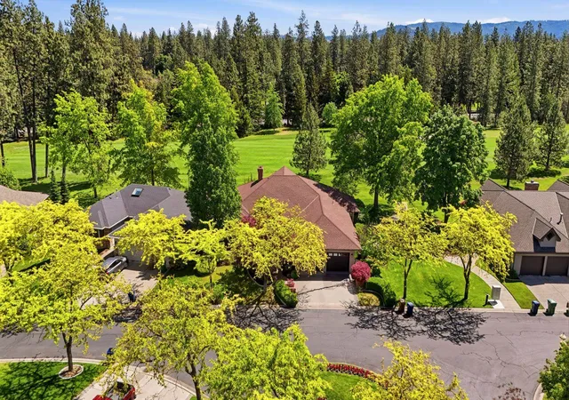 Photo 3 of Single family home for sale at 5019 S St Andrews Ln, Spokane, WA 99223 | MLS# 202625409 | Listing updated on 2026-10-07