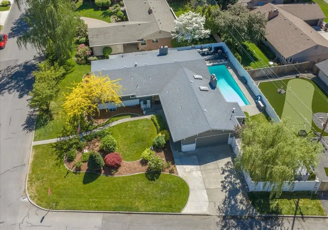 Photo 2 of Sale Pending at 4206 S Pittsburg St, Spokane, WA 99203 | MLS# 202625414 | Listing updated on 2026-10-07