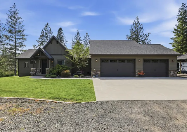 Photo 1 of Single family home for sale at 10374 W Casa Ranchero Dr, Coeur D Alene, ID 83814 | MLS# 202625423 | Listing updated on 2026-10-19