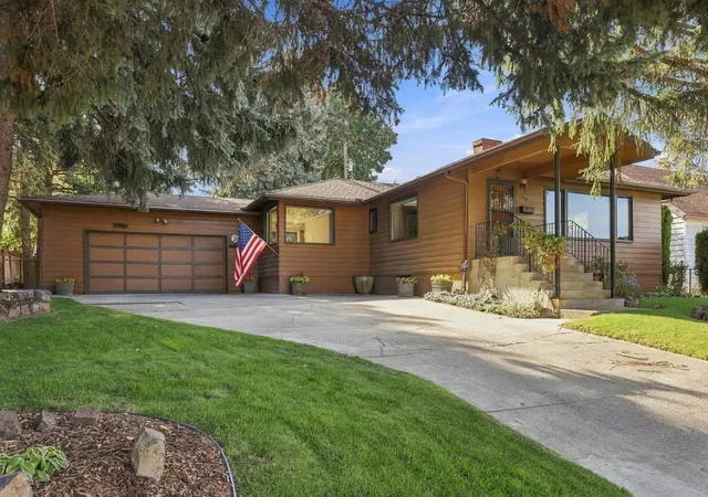 Photo 3 of Single family home for sale at 3908 E 22nd Avenue, Spokane, WA 99223 | MLS# 202625424 | Listing updated on 2026-10-08