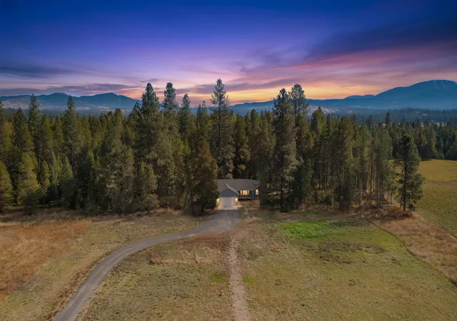 Photo 1 of Single family home for sale at 37106 N Muehle Rd, Elk, WA 99009 | MLS# 202625426 | Listing updated on 2026-10-08