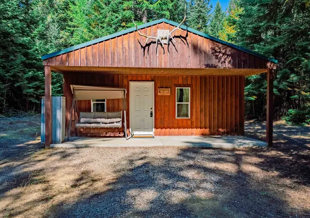 Single family home for sale at 552 Forgotten Trl Rd, Newport, WA 99156 | MLS# 202625435