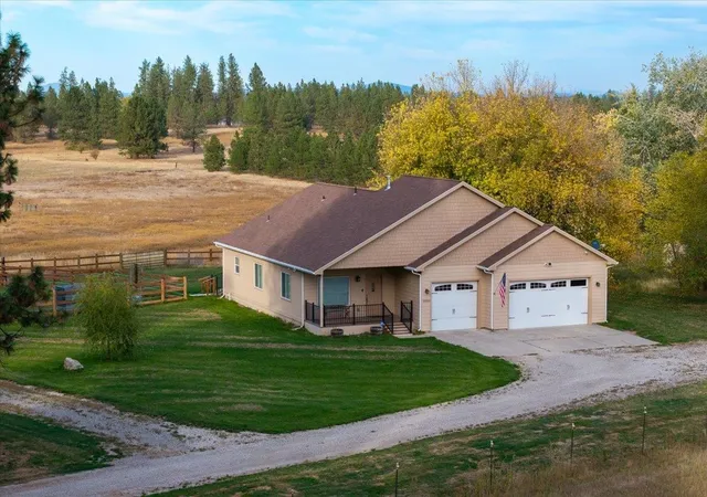 Photo 3 of Single family home for sale at 30520 N Cleveland Rd, Deer Park, WA 99006 | MLS# 202625436 | Listing updated on 2026-10-08