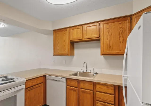 Photo 3 of Condo for sale at 221 E Rockwood Blvd, Spokane, WA 99202 | MLS# 202625441 | Listing updated on 2026-10-07