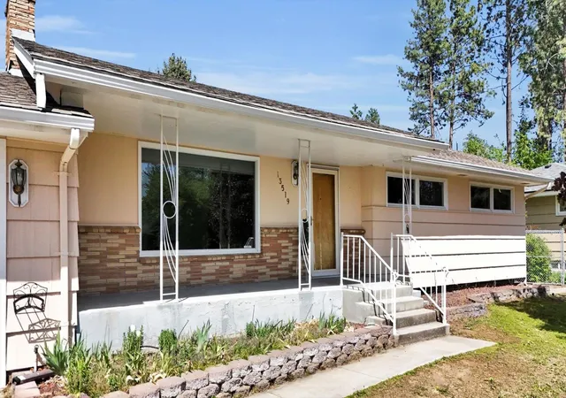 Photo 3 of Single family home for sale at 13519 E 26th Avenue, Spokane Valley, WA 99216 | MLS# 202625447 | Listing updated on 2026-10-09