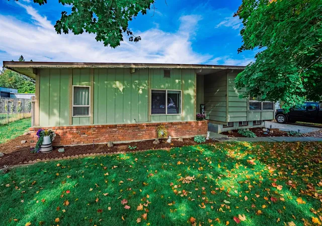 Photo 2 of Single family home for sale at 10711 E 16th Avenue, Spokane Valley, WA 99206 | MLS# 202625449 | Listing updated on 2026-10-08