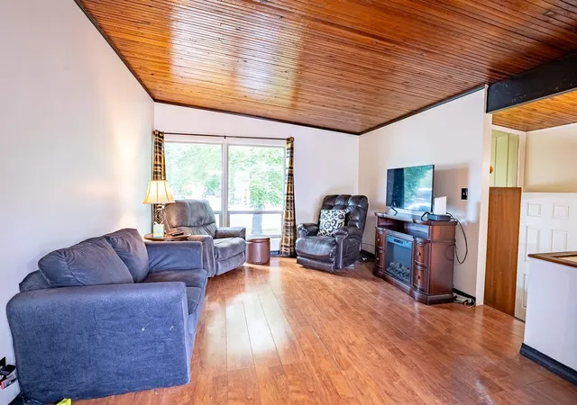 Photo 4 of Single family home for sale at 10711 E 16th Avenue, Spokane Valley, WA 99206 | MLS# 202625449 | Listing updated on 2026-10-08