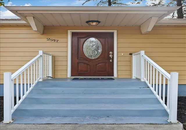 Photo 3 of Single family home for sale at 2917 W Garland Ave, Spokane, WA 99205 | MLS# 202625450 | Listing updated on 2026-10-08