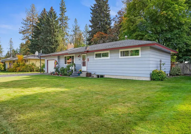 Photo 3 of Single family home for sale at 3105 W Beacon Ave, Spokane, WA 99208 | MLS# 202625452 | Listing updated on 2026-10-08