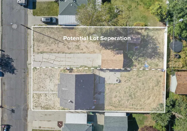 Photo 3 of Single family home for sale at 1637 E Longfellow Ave, Spokane, WA 99207 | MLS# 202625454 | Listing updated on 2026-10-08