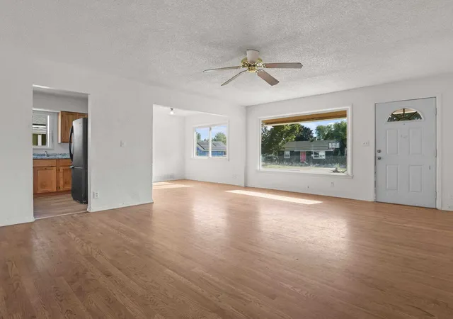 Photo 4 of Single family home for sale at 1637 E Longfellow Ave, Spokane, WA 99207 | MLS# 202625454 | Listing updated on 2026-10-08