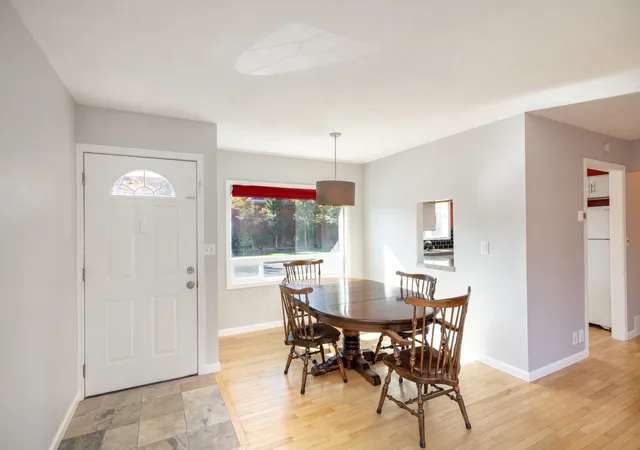 Photo 4 of Single family home for sale at 1321 E 33rd Avenue, Spokane, WA 99203 | MLS# 202625455 | Listing updated on 2026-10-09