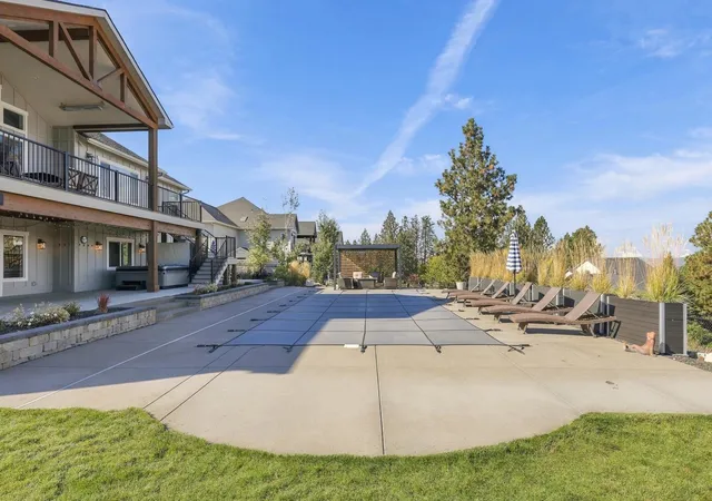 Photo 2 of Single family home for sale at 2518 S Man O War Ln, Veradale, WA 99037 | MLS# 202625458 | Listing updated on 2026-10-08