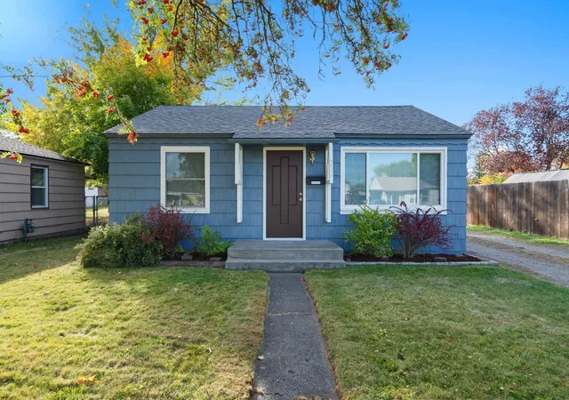 Photo 1 of Single family home for sale at 5515 N Cochran St, Spokane, WA 99205 | MLS# 202625464 | Listing updated on 2026-10-08