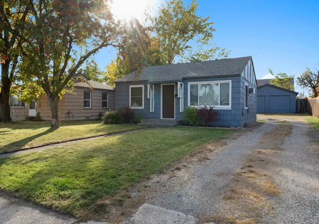 Photo 2 of Single family home for sale at 5515 N Cochran St, Spokane, WA 99205 | MLS# 202625464 | Listing updated on 2026-10-08