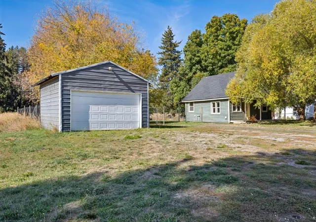 Photo 2 of Single family home for sale at 417 N North, Deer Park, WA 99006 | MLS# 202625471 | Listing updated on 2026-10-08