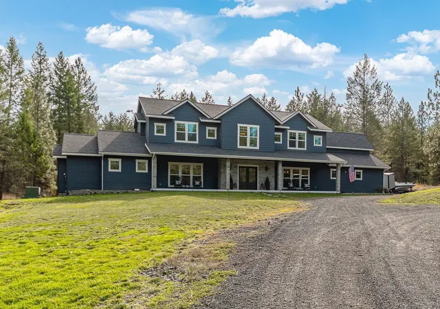 Photo 2 of Single family home for sale at 12100 N Craig Rd, Nine Mile Falls, WA 99026 | MLS# 202625475 | Listing updated on 2026-10-08