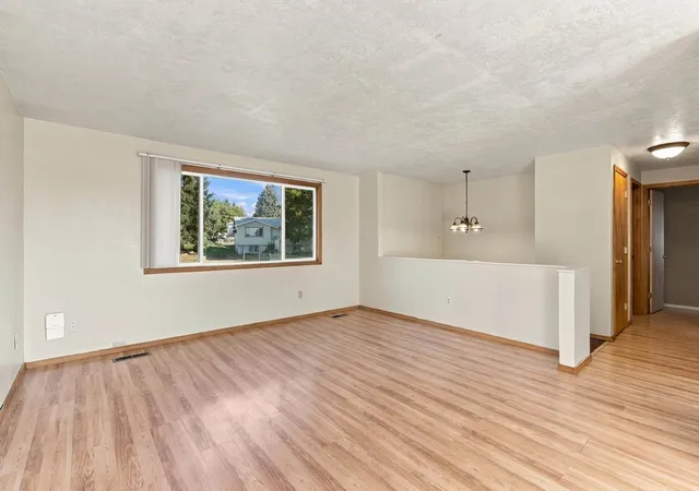 Photo 4 of Single family home for sale at 1309 Pineview St, Cheney, WA 99004 | MLS# 202625476 | Listing updated on 2026-10-08