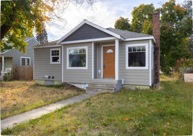 Photo 2 of Single family home for sale at 4915 N Lincoln St, Spokane, WA 99205 | MLS# 202625478 | Listing updated on 2026-10-08