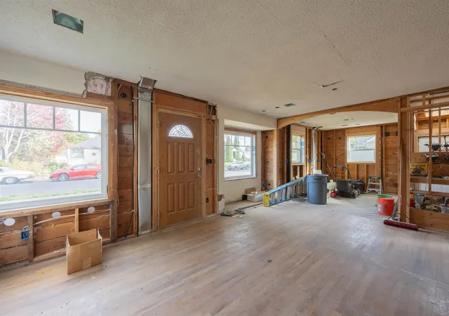 Photo 3 of Single family home for sale at 4915 N Lincoln St, Spokane, WA 99205 | MLS# 202625478 | Listing updated on 2026-10-08