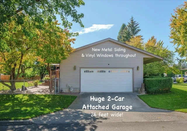 Photo 3 of Single family home for sale at 11720 E 35th Avenue, Spokane Valley, WA 99206 | MLS# 202625479 | Listing updated on 2026-10-08