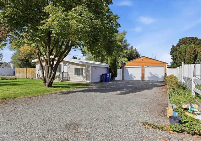 Photo 3 of Single family home for sale at 19507 E Mission Ave, Liberty Lake, WA 99016 | MLS# 202625483 | Listing updated on 2026-10-08