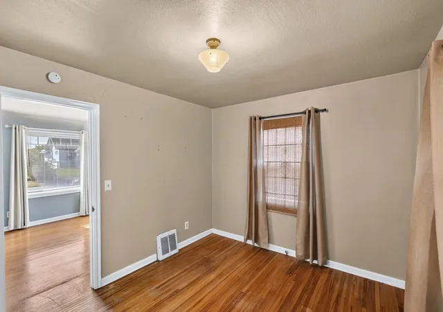 Photo 3 of Single family home for sale at 2911 E Hoffman Ave, Spokane, WA 99207 | MLS# 202625491 | Listing updated on 2026-10-09