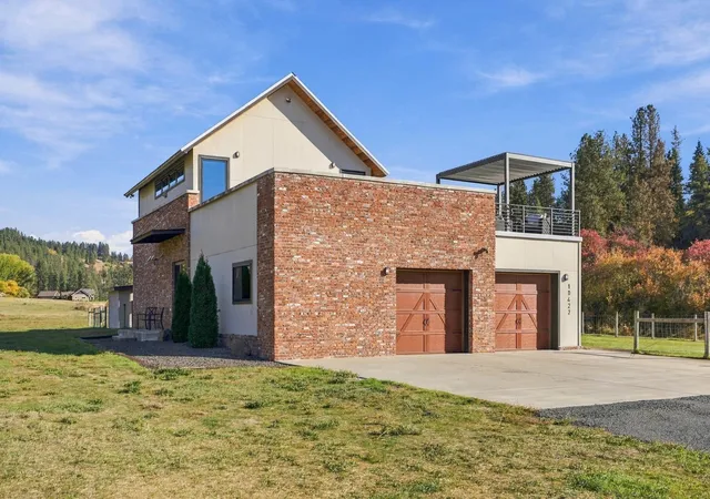 Photo 3 of Single family home for sale at 10422 S Hangman Valley Rd, Spokane, WA 99224 | MLS# 202625504 | Listing updated on 2026-10-09