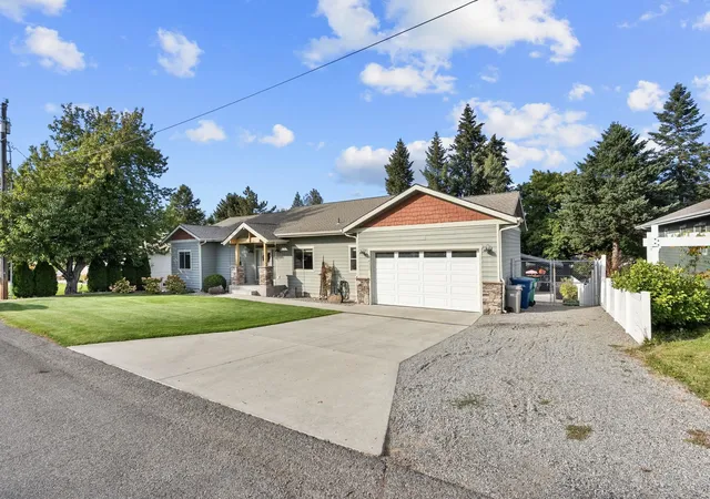 Photo 3 of Single family home for sale at 14527 E 10th Avenue, Spokane Valley, WA 99037 | MLS# 202625505 | Listing updated on 2026-10-09
