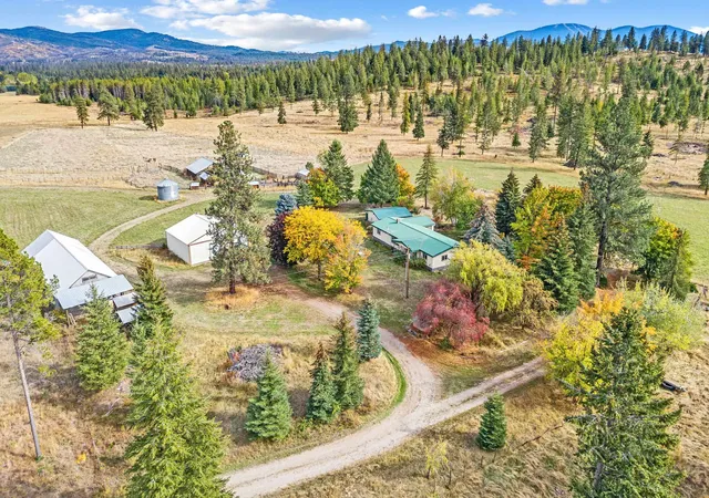 Photo 1 of Manufactured home for sale at 11512 E Bridges Rd, Elk, WA 99009 | MLS# 202625506 | Listing updated on 2026-10-09