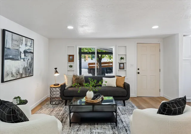 Photo 4 of Single family home for sale at 821 S Chronicle St, Spokane Valley, WA 99212 | MLS# 202625517 | Listing updated on 2026-10-09
