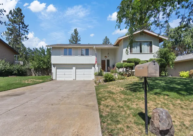 Photo 1 of Single family home for sale at 25 E Salmon Ave, Spokane, WA 99218 | MLS# 202625518 | Listing updated on 2026-10-08