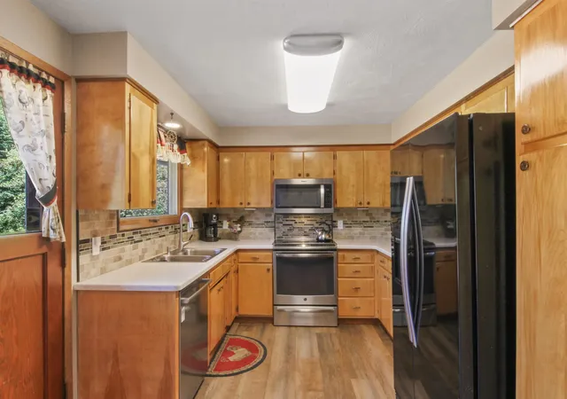 Photo 4 of Single family home for sale at 25 E Salmon Ave, Spokane, WA 99218 | MLS# 202625518 | Listing updated on 2026-10-09