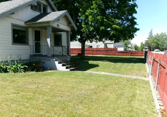 Photo 3 of Single family home for sale at 1520 E 1st Avenue, Spokane, WA 99202 | MLS# 202625524 | Listing updated on 2026-10-09