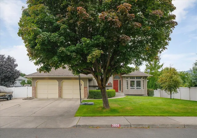 Photo 3 of Single family home for sale at 3808 S Loretta Dr, Spokane Valley, WA 99206 | MLS# 202625534 | Listing updated on 2026-10-09