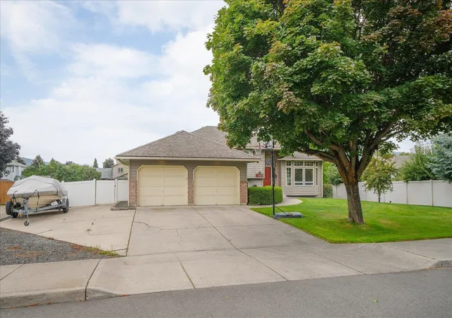 Photo 4 of Single family home for sale at 3808 S Loretta Dr, Spokane Valley, WA 99206 | MLS# 202625534 | Listing updated on 2026-10-09