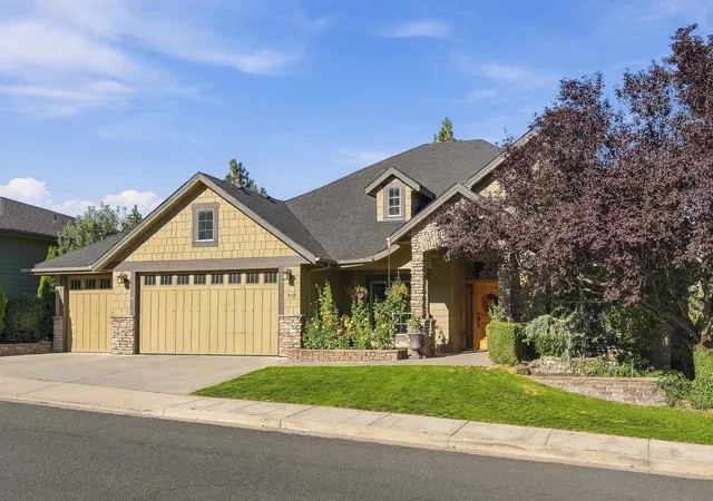 Photo 1 of Single family home for sale at 810 W Willapa Ave, Spokane, WA 99224 | MLS# 202625538 | Listing updated on 2026-10-09