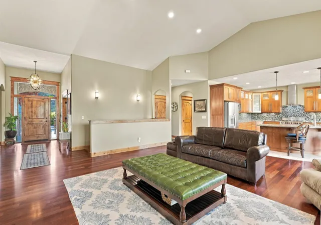 Photo 3 of Single family home for sale at 810 W Willapa Ave, Spokane, WA 99224 | MLS# 202625538 | Listing updated on 2026-10-09