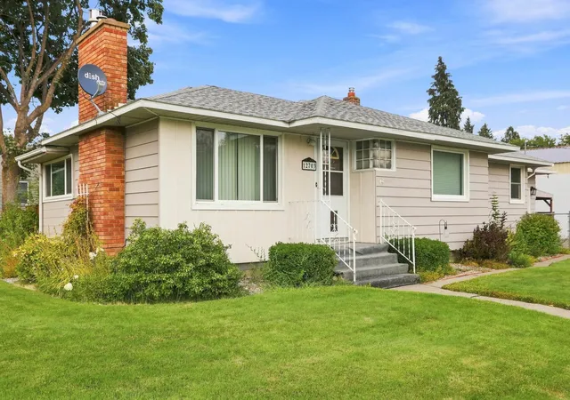 Photo 2 of Single family home for sale at 12703 E 8th Avenue, Spokane Valley, WA 99216 | MLS# 202625557 | Listing updated on 2026-10-09