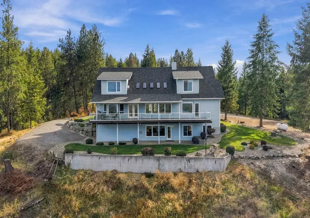 Photo 2 of Single family home for sale at 6809 S Wilcox Ln, Spokane, WA 99206 | MLS# 202625572 | Listing updated on 2026-10-09