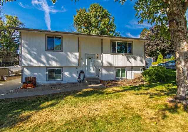 Single family home for sale at 8319 N Wilding Dr, Spokane, WA 99208 | MLS# 202625574