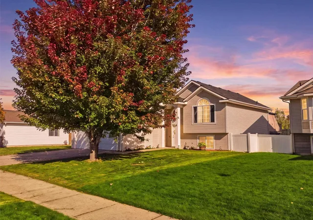 Single family home for sale at 9008 N Oak St, Spokane, WA 99208 | MLS# 202625588