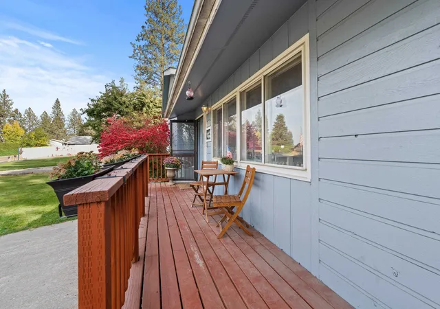 Photo 3 of Single family home for sale at 6422 E 15th Avenue, Spokane Valley, WA 99212 | MLS# 202625590 | Listing updated on 2026-10-09
